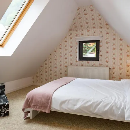 빌라 The Bucket - Rose Old Town House With Jacuzzi & Mountain View *